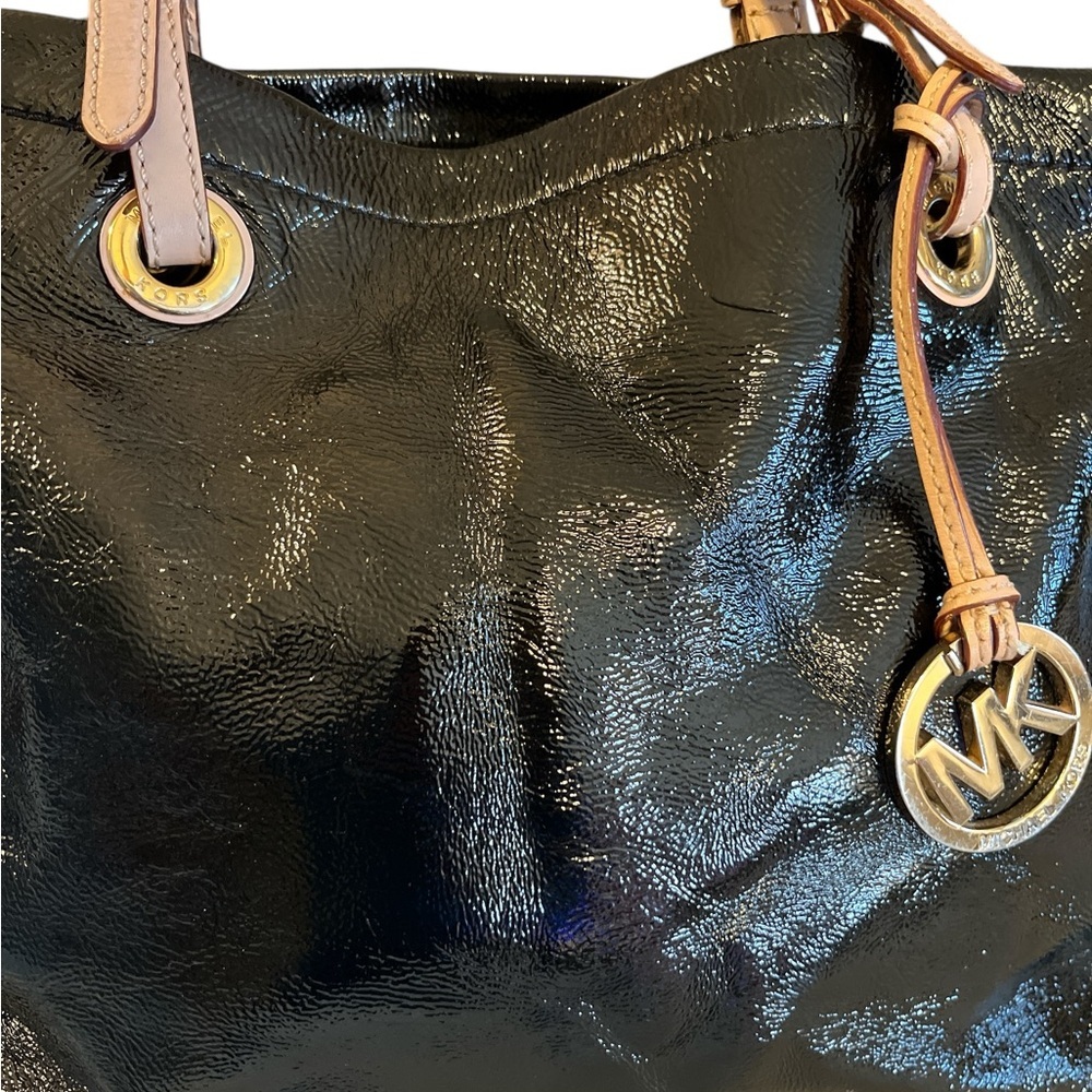 Michael Kors Black Patent Preloved Leather Tote Bag - Picture 2 of 8